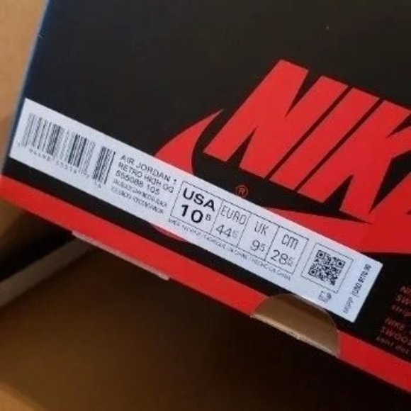 Air Jordan 1 Retro High OG - Dark Mocha - Picture 7 of 11